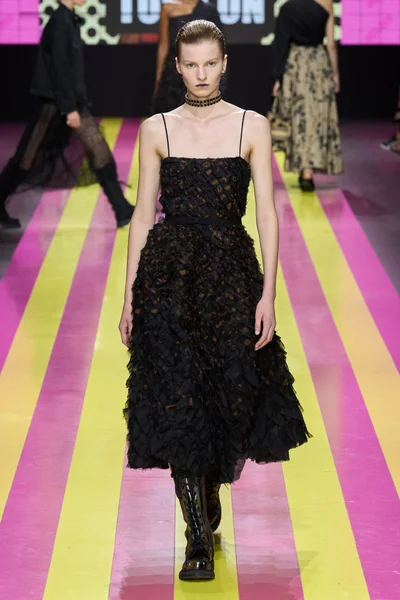 Look 43